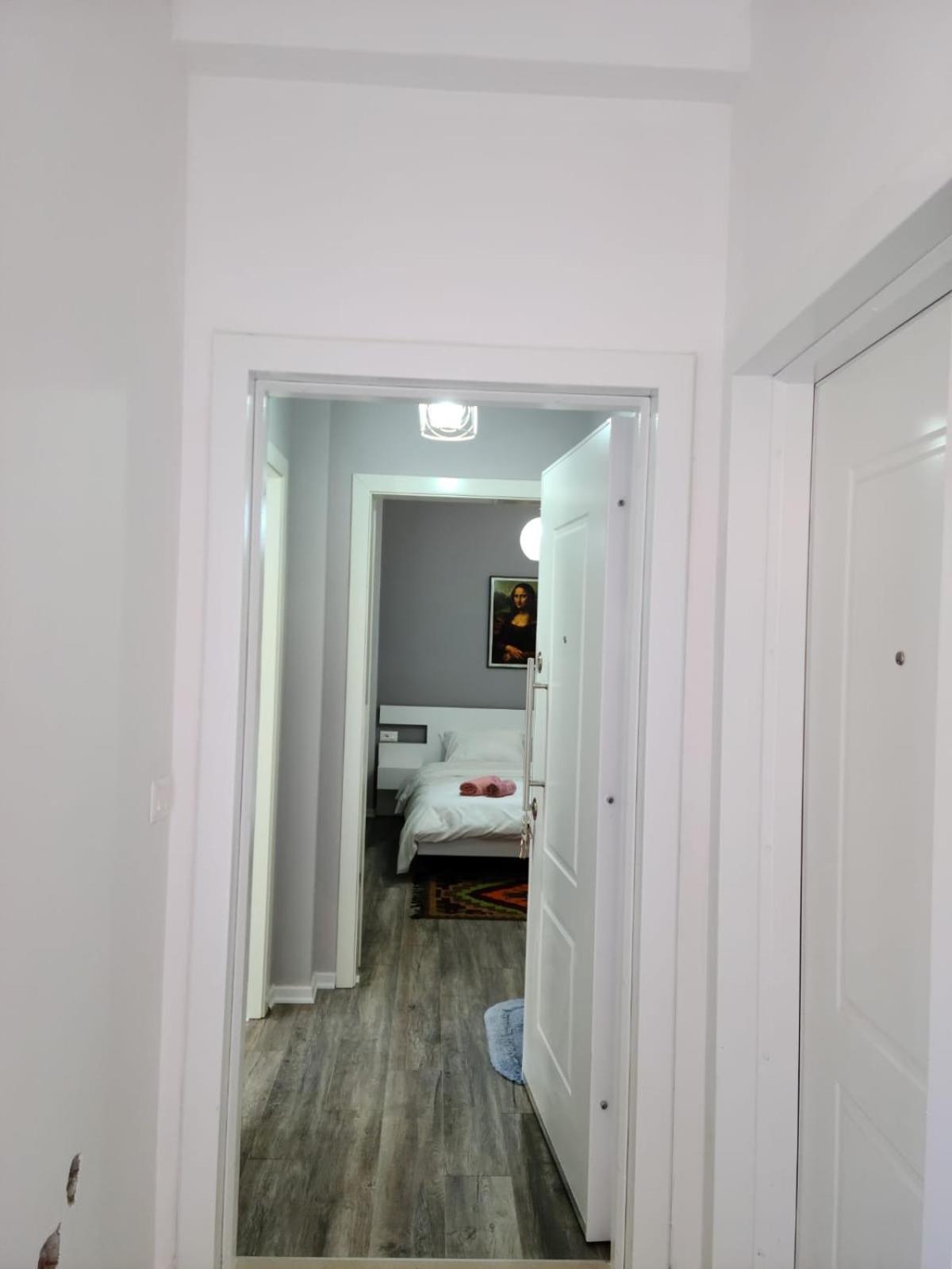 Travelers' Korca Home Exterior foto