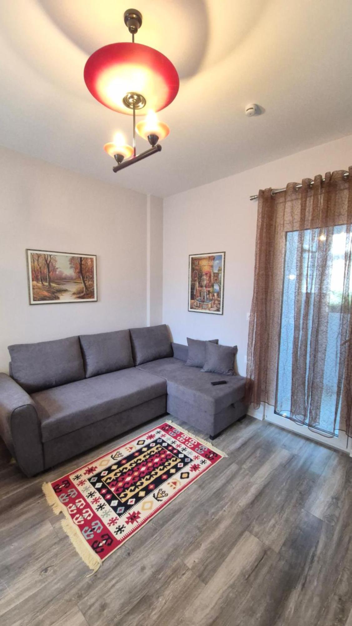 Travelers' Korca Home Exterior foto